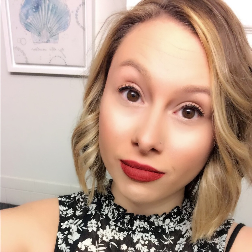 Meet your Posher, Alysia